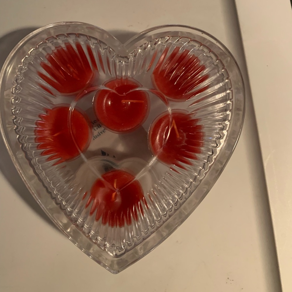 Retired Partylite. NIB. Heart to Heart.
